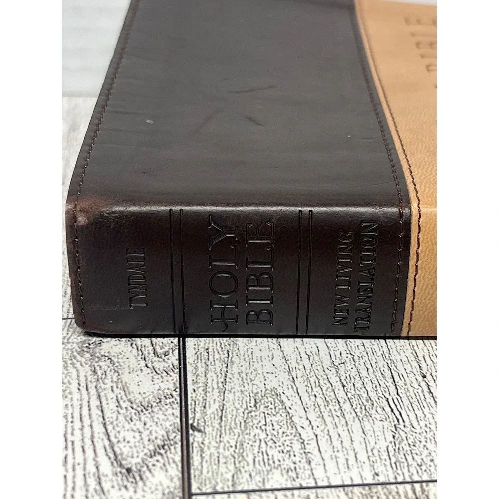 New Living Translation Holy Bible Gift Ed. Brown Leatherette ISBN 9781414316932
